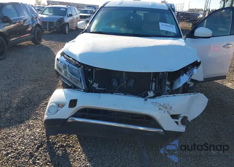 2014 Nissan Pathfinder S z USA, uszkodzony, nr VIN 5N1AR2MN3EC734872